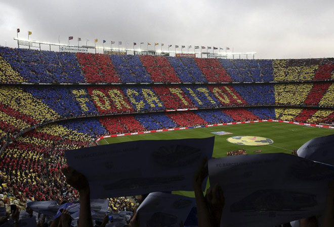 El barcelonismo siempre estuvo con l. Este es el mosaico que mostr el Camp Nou antes del ltimo Barcelona-Real Madrid del ao pasado.