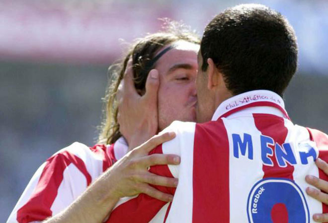 As celebraron estos dos jugadores del Atltico de Madrid un gol ante el Tenerife en la temporada 2000/01.