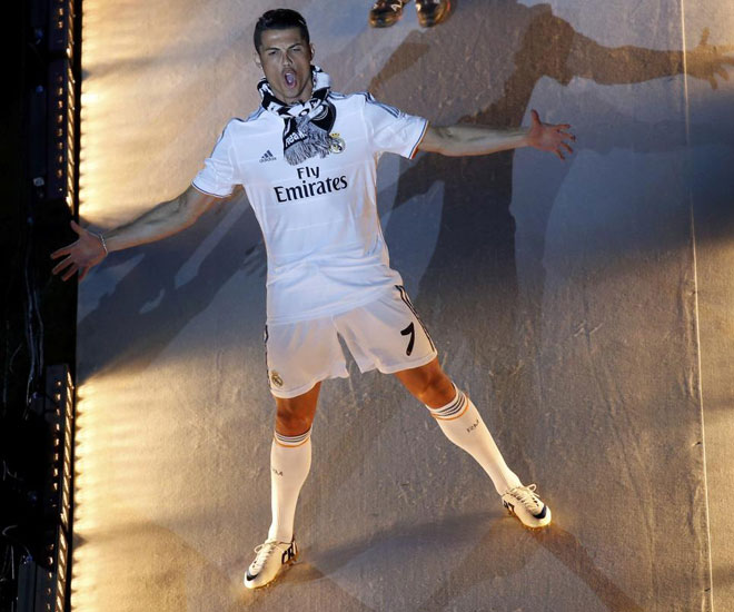 Cristiano estaba eufórico. Su entrada al Bernabéu fue uno de los momentos de la noche.