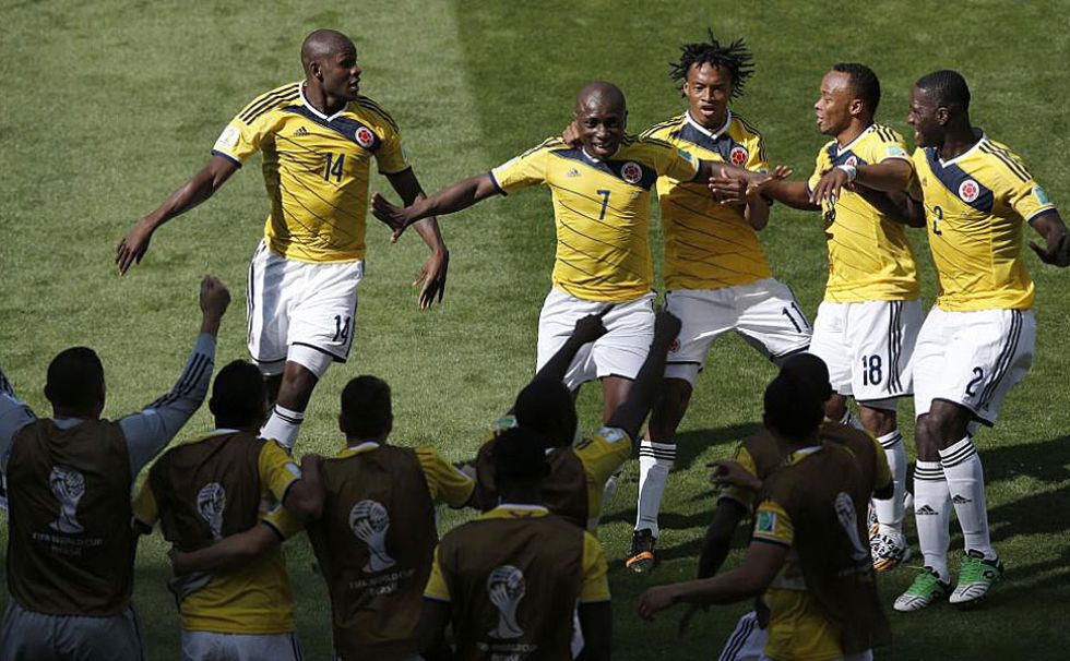 Los jugadores de Colombia celebraron con este baile el gol de Armero.