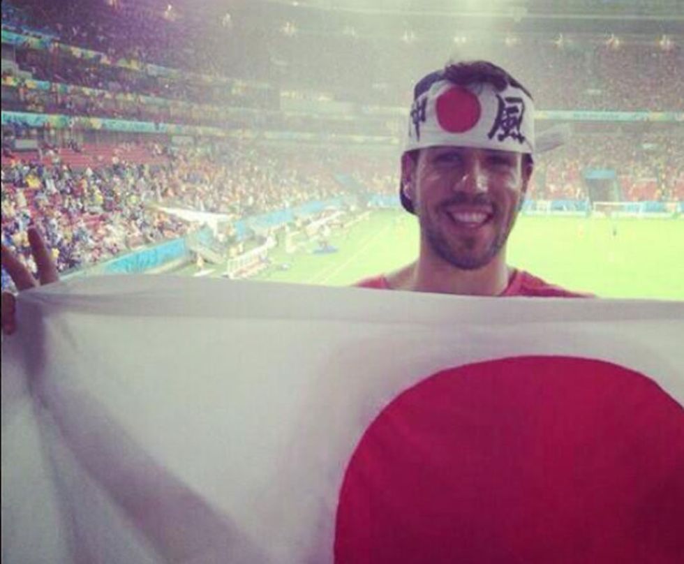 "Para todos aquellos que me apodan chino o japo... Un abrazo desde Brasil". lvaro Domnguez, defensa del Borussia Mnchengladbach.