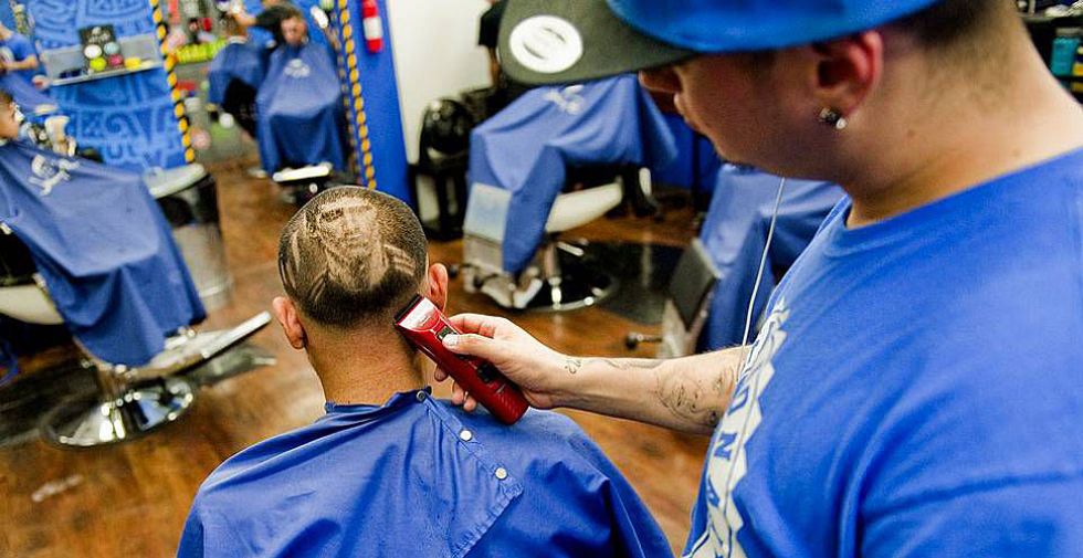 Un peluquero de Texas cort el pelo a un cliente con la imagen de Messi en la coronilla.