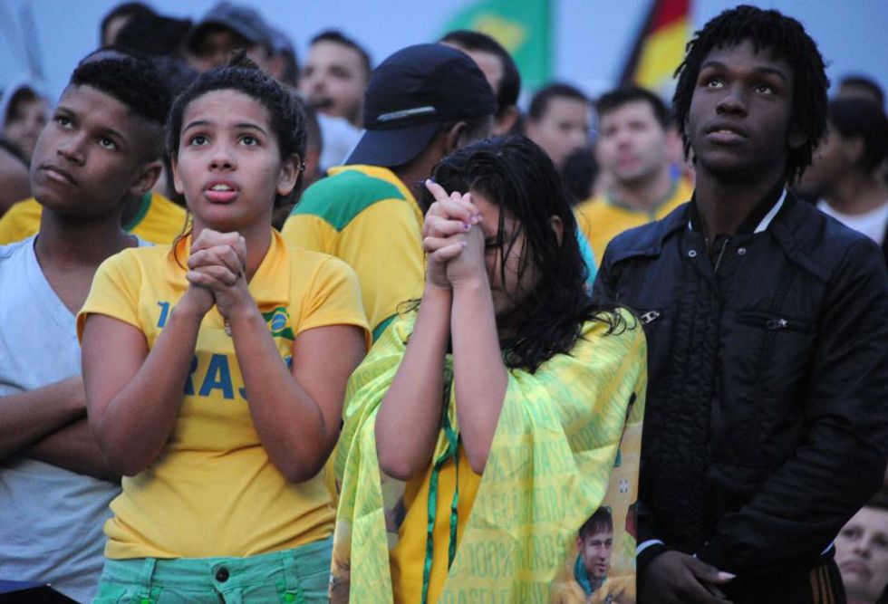 As sufrieron los aficionados brasileos. No lo olvidarn. En su propia casa. Y los alemanes seguan metiendo goles...