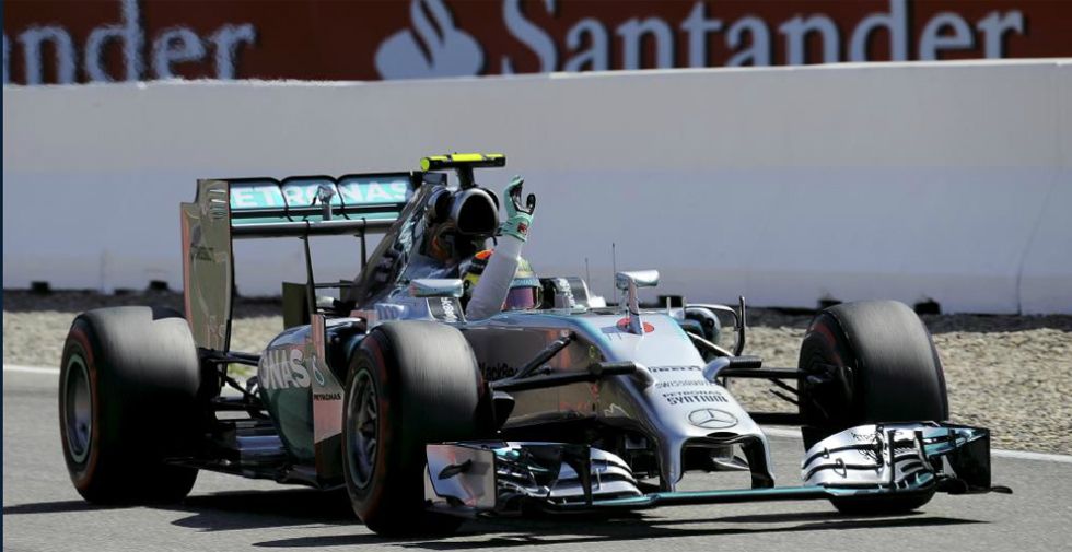 El alemn Nico Rosberg logr su quinta pole del ao, en una jornada complicada para Lewis Hamilton. El coche del ingls tuvo un fallo de frenos en la Q1 que provoc que se estrellase contra una barrara de neumticos. Alonso partir en sptima posicin.