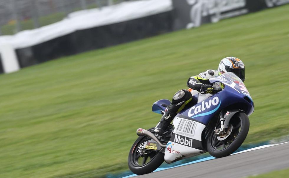 Mrquez ha logrado ser el ms rpido en la segunda sesin de entrenamientos de MotoGP. Aegerter e Isaac Viales han hecho lo propio en Moto2 y Moto3 respectivamente.