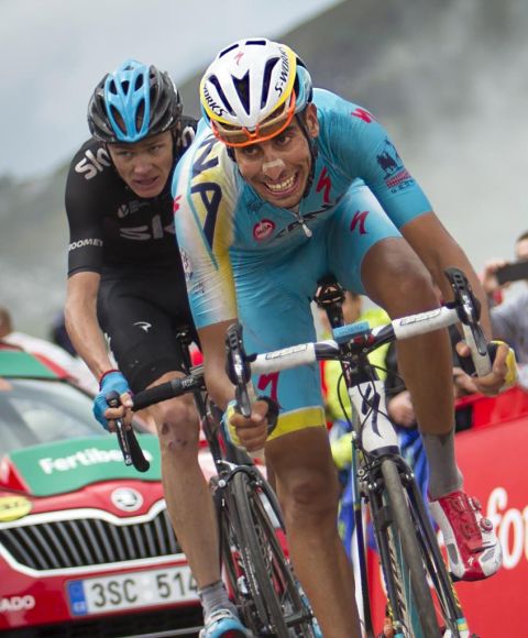 El italiano del Astana tambin quiso agarrarse a la Vuelta y entr junto a Froome en la meta de la etapa asturiana.