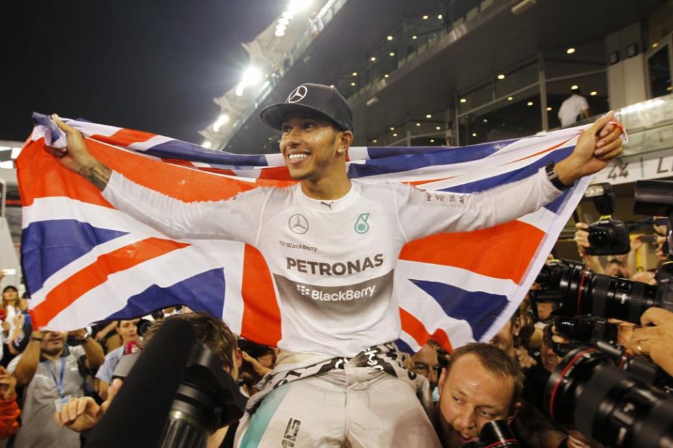 Hamilton celebra su segundo campeonato del mundo.