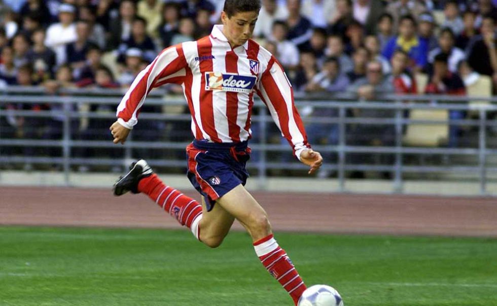 Fernando Torres va a volver a enfundarse la camiseta del Atltico de Madrid y lo har hasta 2016, ao en el que finaliza su actual contrato con el Chelsea.