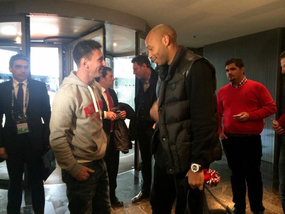 Carioso reencuentro entre Leo Messi y Thierry Henry a su llegada a Zrich