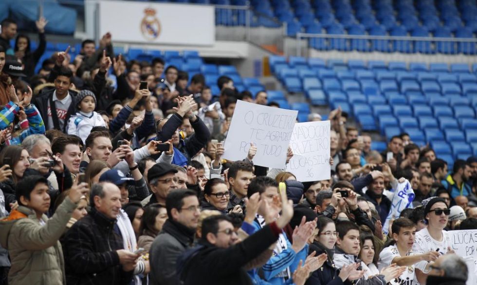Muchos aficionados los que estuvieron en el acto de presentacin del nuevo futbolista del Real Madrid.