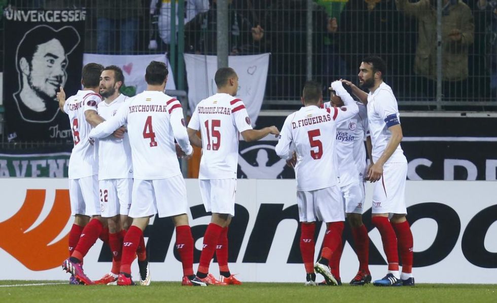 Bacca interveno en el primer gol del Sevilla tras un centro de Aleix Vidal.