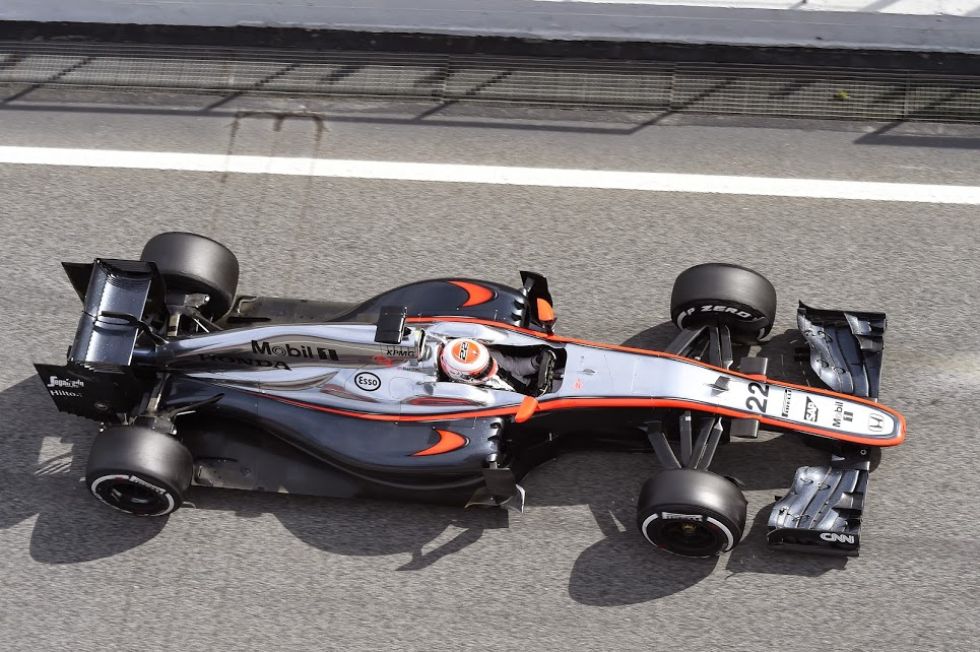 El McLaren de Jenson Button apenas rod en pista.