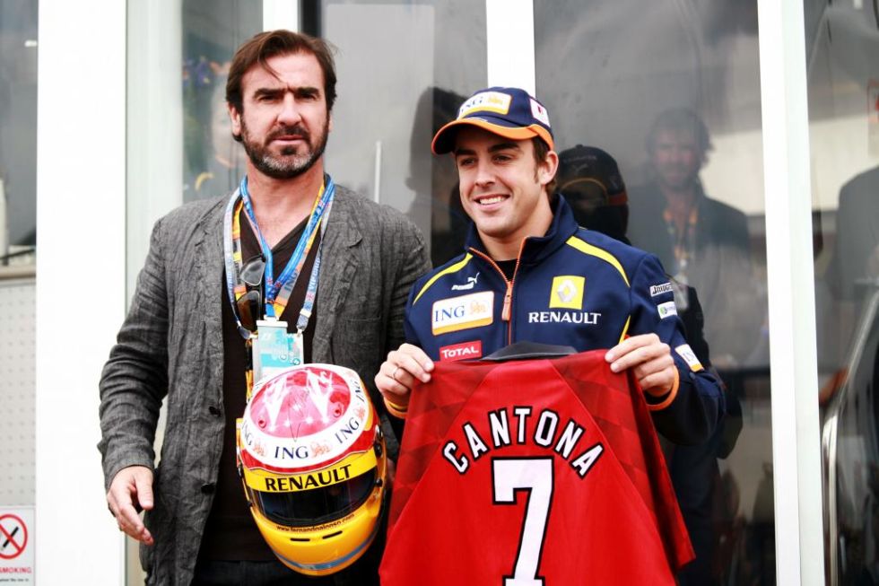Cantona, junto a Fernando Alonso durante la poca del asturiano como piloto de Renault.