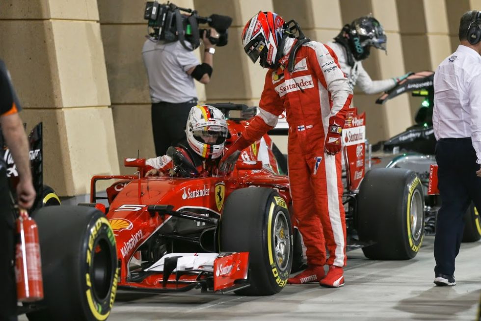 Hamilton saldr en primera posicin en el GP de Bahrin seguido de Vettel y Rosberg. Sainz, el mejor espaol, saldr en novena posicin mientras que Alonso ser decimocuarto.
