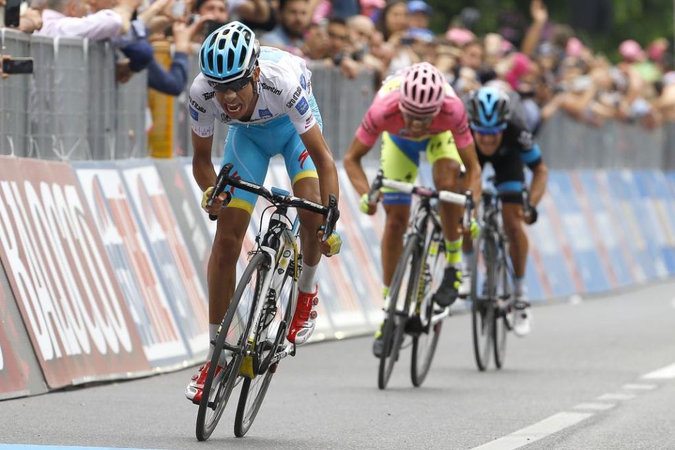 Fabio Aru decidi sprintar en la recta final para terminar picando 1 segundo a Contador y Porte en la clasificacin general.