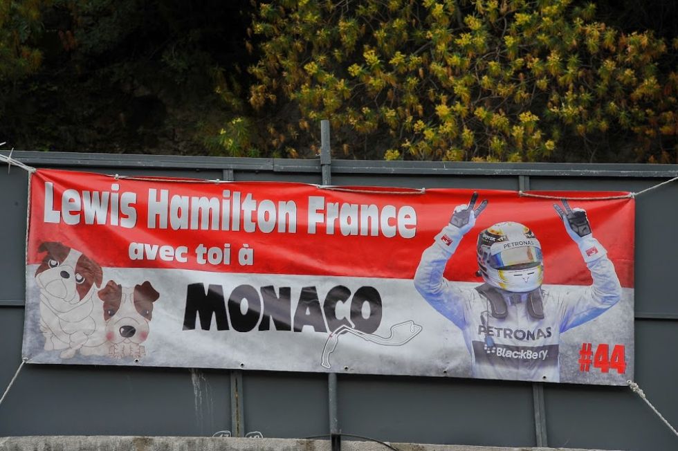 Pancarta de apoyo a Hamilton.