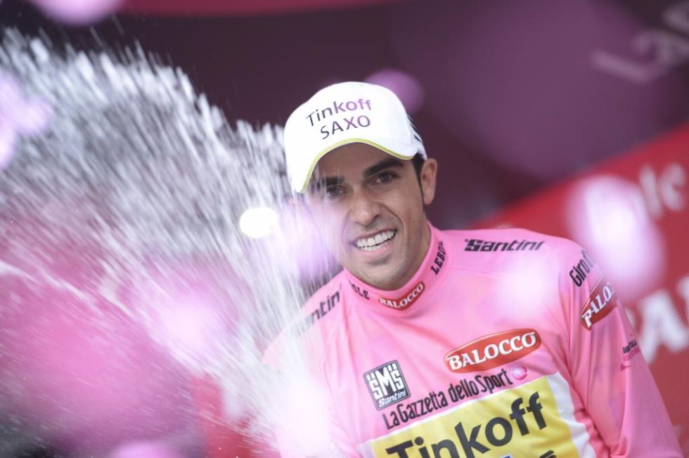 Si no hay imprevistos en forma de cadas, Alberto Contador podra ganar su segundo Giro de Italia. Hoy, en la crono, dio un enorme paso para ello.