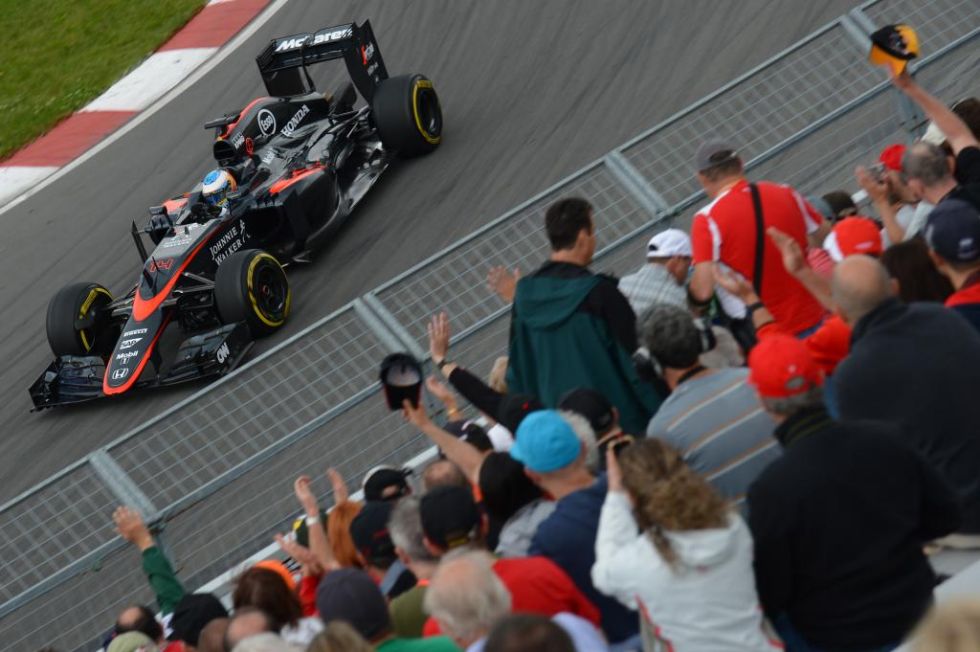 Alonso pilota su McLaren.