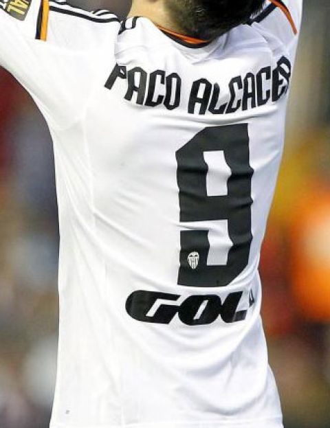 Paco Alccer es el jugador preferido por la aficin del Valencia. En segundo puesto est Negredo, otro delantero. Y en el tercero, el zaguero Otamendi.
