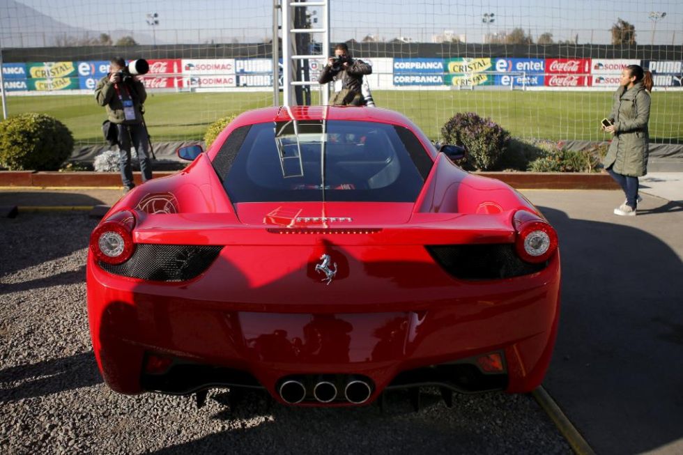 El chileno Arturo Vidal qued detenido tras sufrir un accidente de trfico mientras conduca ebrio.