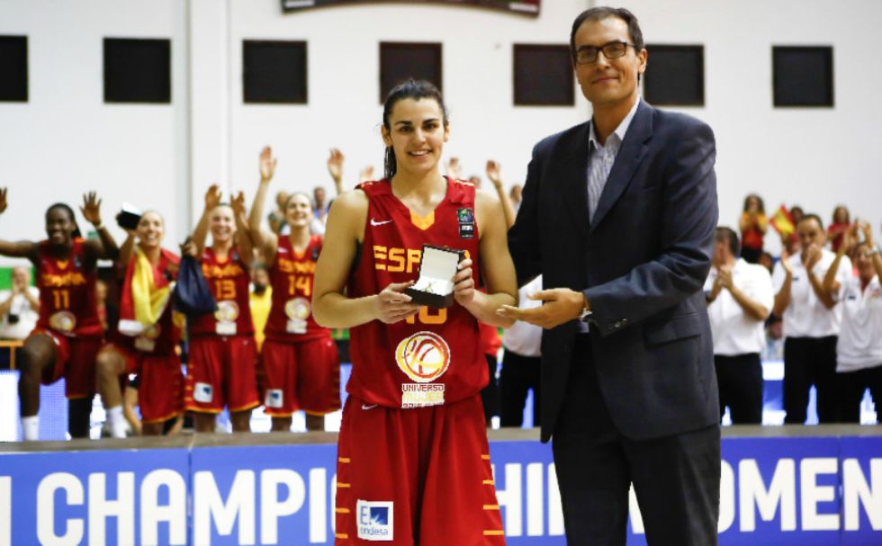 Leticia Romero recibi el premio a la mejor jugadora del campeonato.