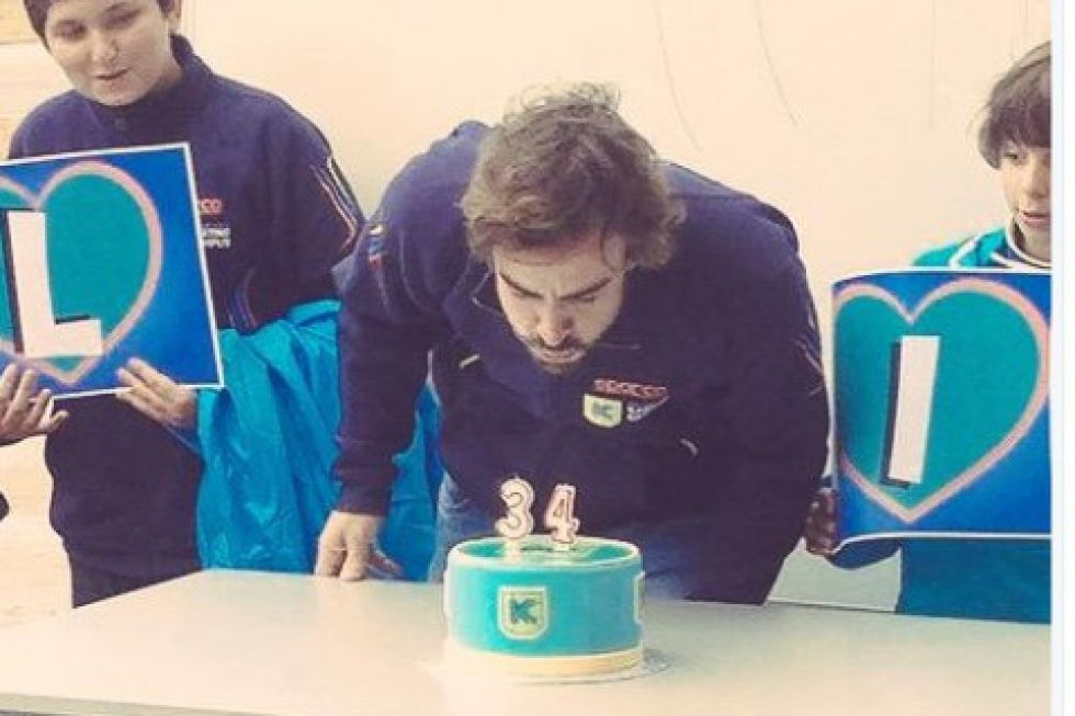 Alonso hoy, celebrando sus 34 aos
