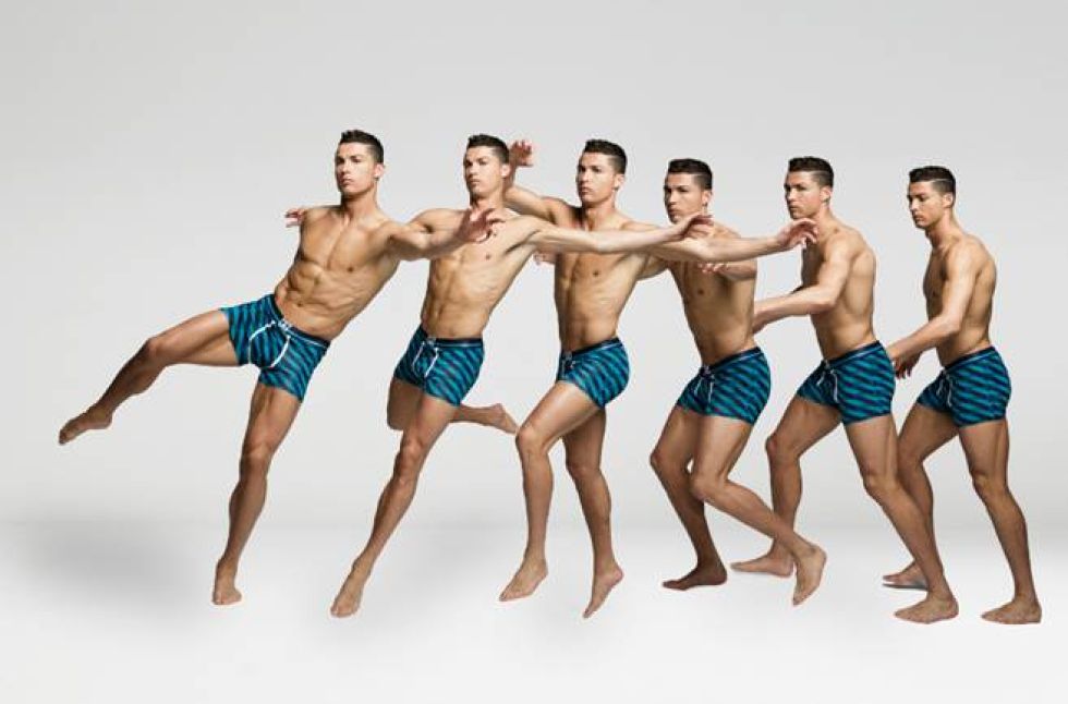 La campaa muestra a Cristiano Ronaldo con sus modelos de ropa interior favorita, mientras realiza algunos de sus movimientos ms caractersticos.