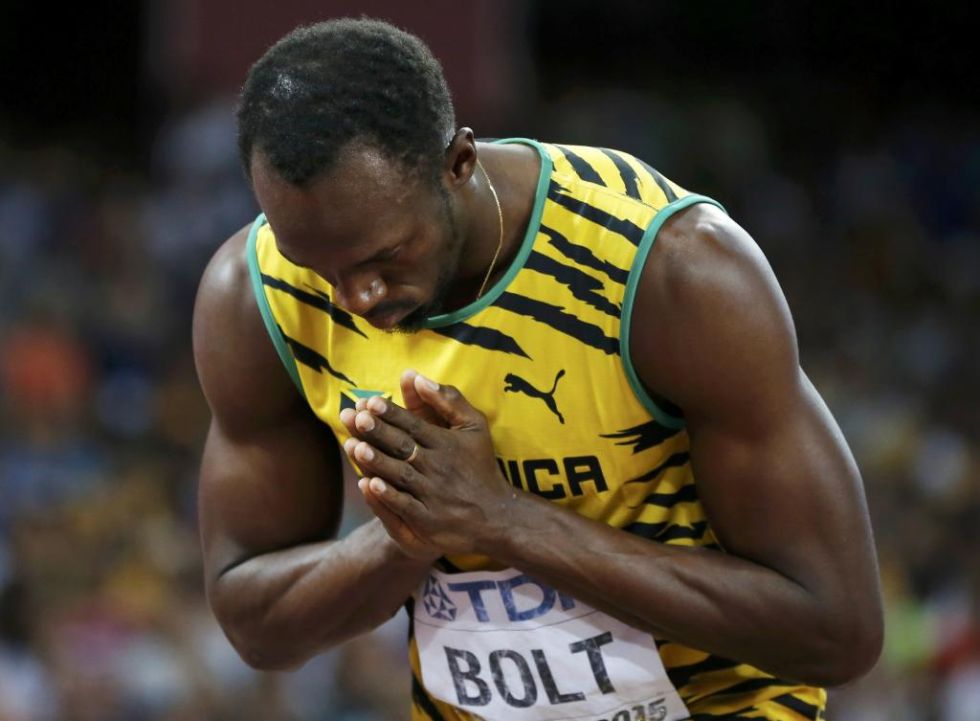 Pese a tratarse de una serie, Usain Bolt puso en pie al Nido del Pájaro. Su ritual previo a la prueba está a la altura de sus marcas.