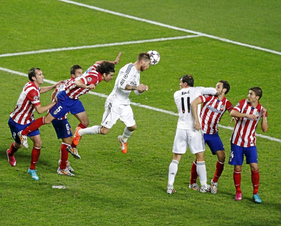 Pero el momento que ms recuerdan y recordarn los aficionados blancos fue el gol del '4' al Atltico de Madrid en la final de Champions. Su gol, en el minuto 93, le elev al olimpo de las leyendas blancas.