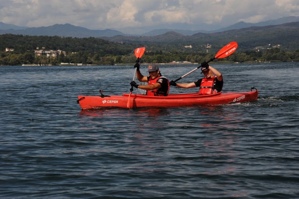 Carlos Sainz y Max Verstappen en el Cepsa Media Day en Sesto Calende, junto al lago Maggiore en el norte de Italia.