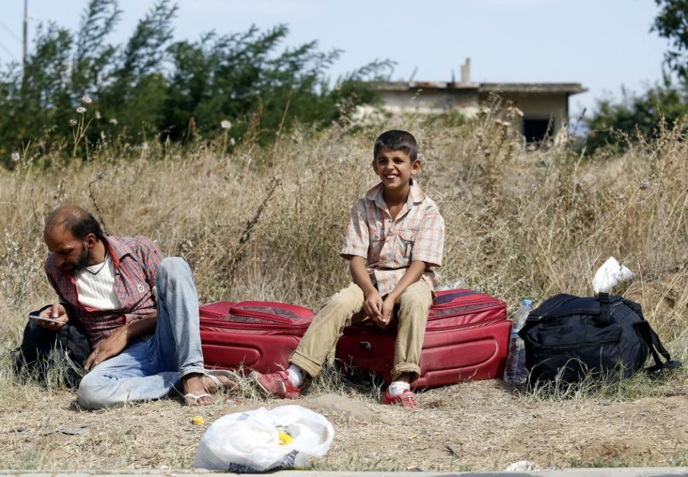 A los campos de refugiados sirios situados en la ciudad fronteriza de Gevgelija.
