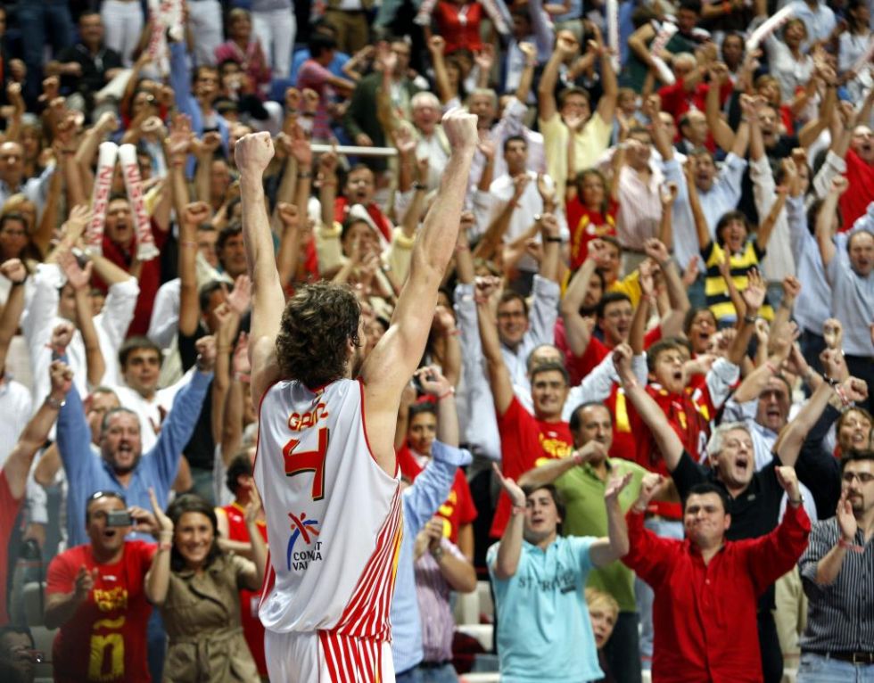 As reaccion el jugador de Sant Boi cuando Espaa logr el pase a la final del Eurobasket 2007.