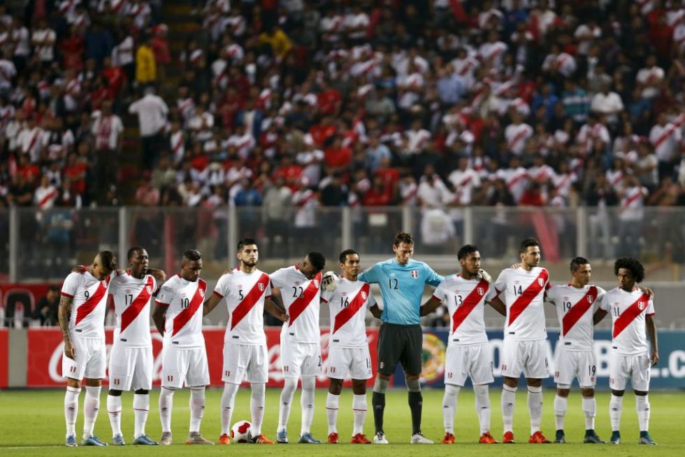 Minuto de silencio en el Perú-Paraguay de clasificación para el próximo Mundial.
