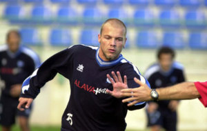 Ivan Tomic, en su etapa de jugador del Alavs.
