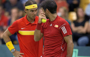 Nadal y Verdasco, durante una eliminatoria de Copa Davis