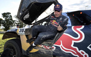 Carlos Sainz, tras ganar la sptima etapa del Dakar.