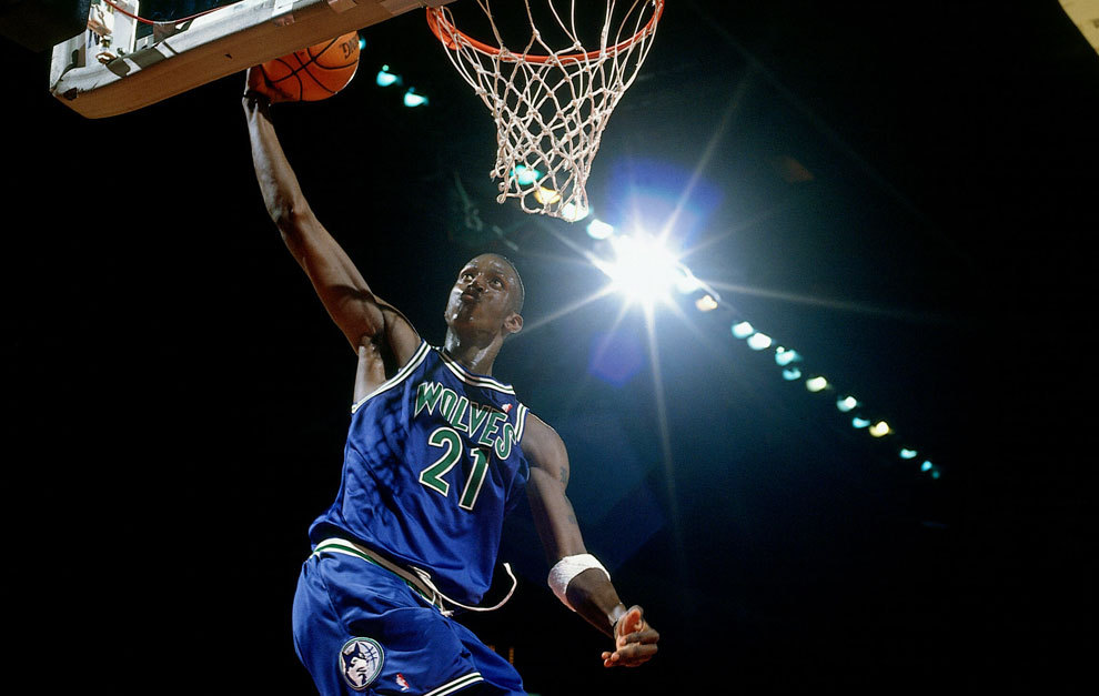 5. Kevin Garnett (MVP; 17,9 puntos y 10,1 rebotes en 18 temporadas)