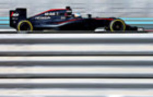 Fernando Alonso, con el McLaren MP4-30 en ABu Dabi