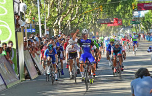 Fernando Gaviria, el martes, cuando gan la segunda etapa del Tour de...