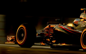 El MP4-30 de Fernando Alonso en el Gran Premio de Abu Dhabi de 2015