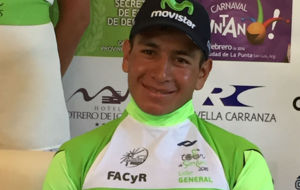 Dayer Quintana, ganador del Tour de San Luis, sonrie en la rueda de...