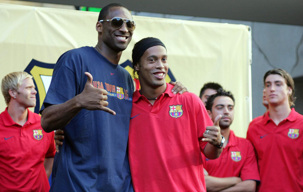 Ronaldinho's prediction to Kobe: "Messi is going to be the greatest of all  time" | MARCA English
