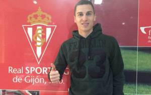 Ognjen Vranjes posa como nuevo jugador del Sporting