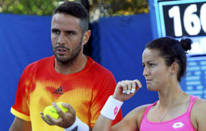 David Marrero y Lara Arruabarrena en el partido de dobles mixto en...