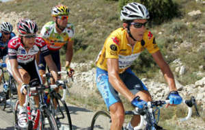 Roberto Heras, con el maillot de lder en la Vuelta a Espaa de...