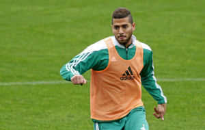 Amro Tarek, durante un entrenamiento con el Betis