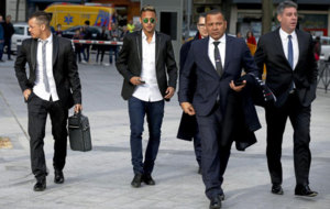 Neymar y su padre, a su llegada a la Audiencia Nacional.