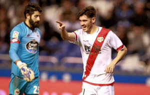 Jozabed celebra el segundo gol del Rayo frente al Deportivo.