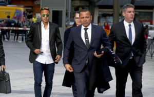 Neymar y su padre entran a declarar en la Audiencia Nacional.