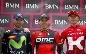 Gilbert, escoltado por Valverde y Zakarin en el podio de la Vuelta a...